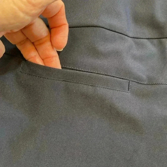 Tail Navy Blue Cropped Golf Athletic Pants in Size 6. - Picture 8 of 12